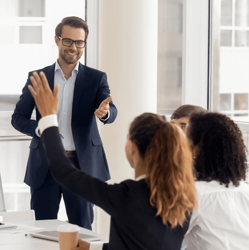 IMG2RED.webp Imagem pagina Estrutura Academia Educacional